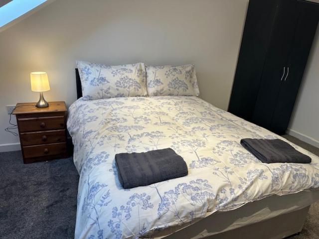 Luton Home Near Airport Private & Shared Bathroom Option Luaran gambar