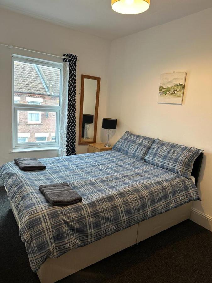 Luton Home Near Airport Private & Shared Bathroom Option Luaran gambar
