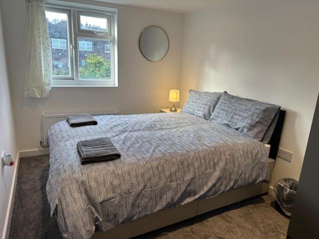 Luton Home Near Airport Private & Shared Bathroom Option Luaran gambar